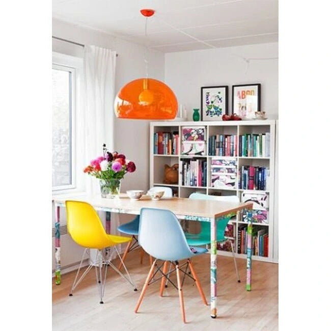 Set di 2 sedie Eiffel di design in plastica con gambe in legno massello, stile retrò, sedia da pranzo con guscio sagomato, sedia da hotel con tassello per cucina, camera da letto, lavoro